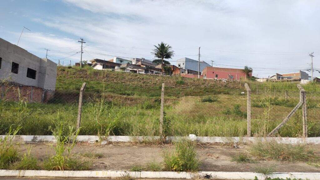 Terreno à venda no Monte Rey 3: 