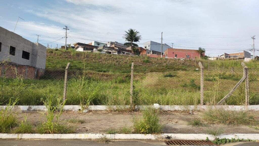 Terreno à venda no Monte Rey 3: 