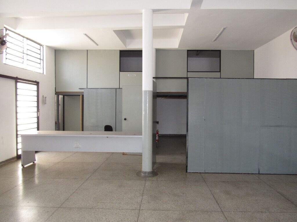 Salão para aluguel no Jardim Petrópolis: 