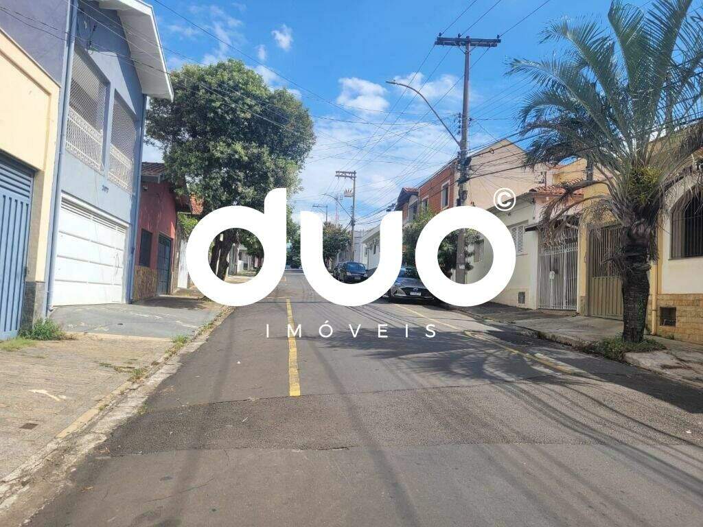 Casa à venda no Centro: 