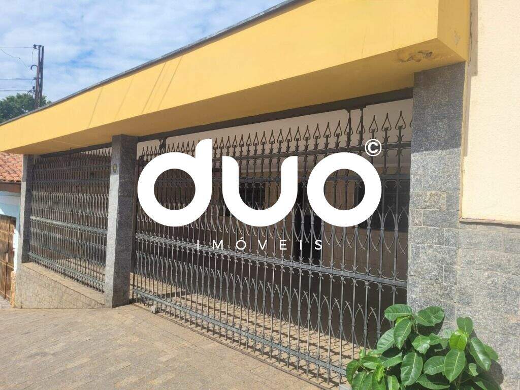 Casa à venda no Centro: 