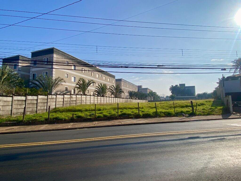 Terreno à venda no Dois Córregos: 