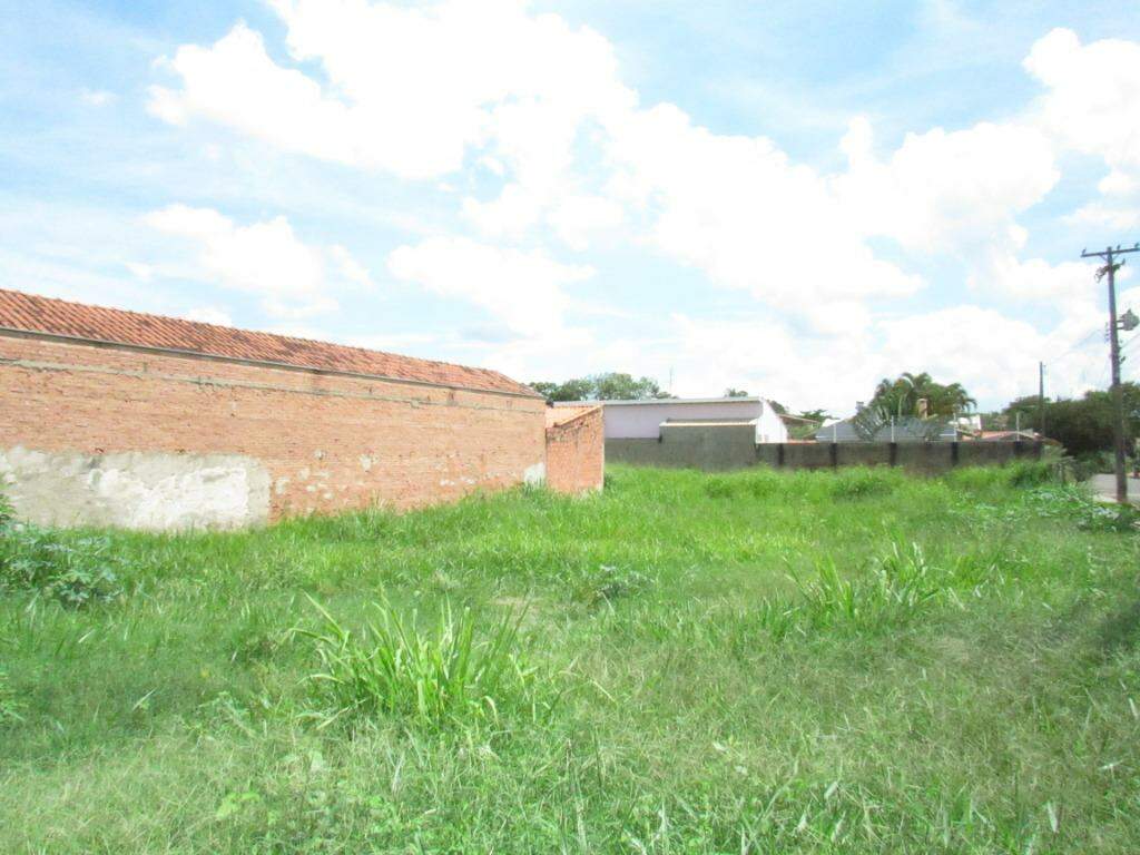 Terreno à venda no Jardim São Francisco: 