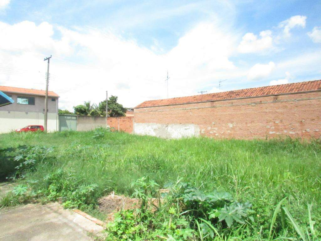 Terreno à venda no Jardim São Francisco: 