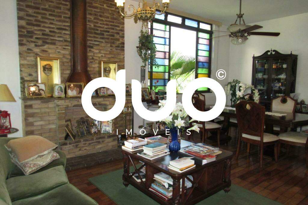 Casa à venda no Centro: 