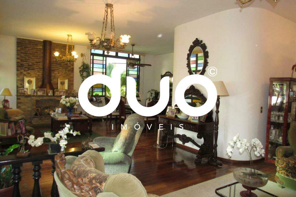 Casa à venda no Centro: 