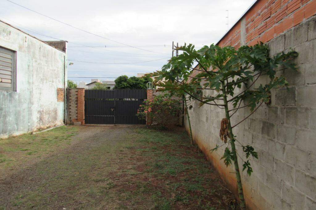 Barracão à venda no Jardim Astúrias I: 
