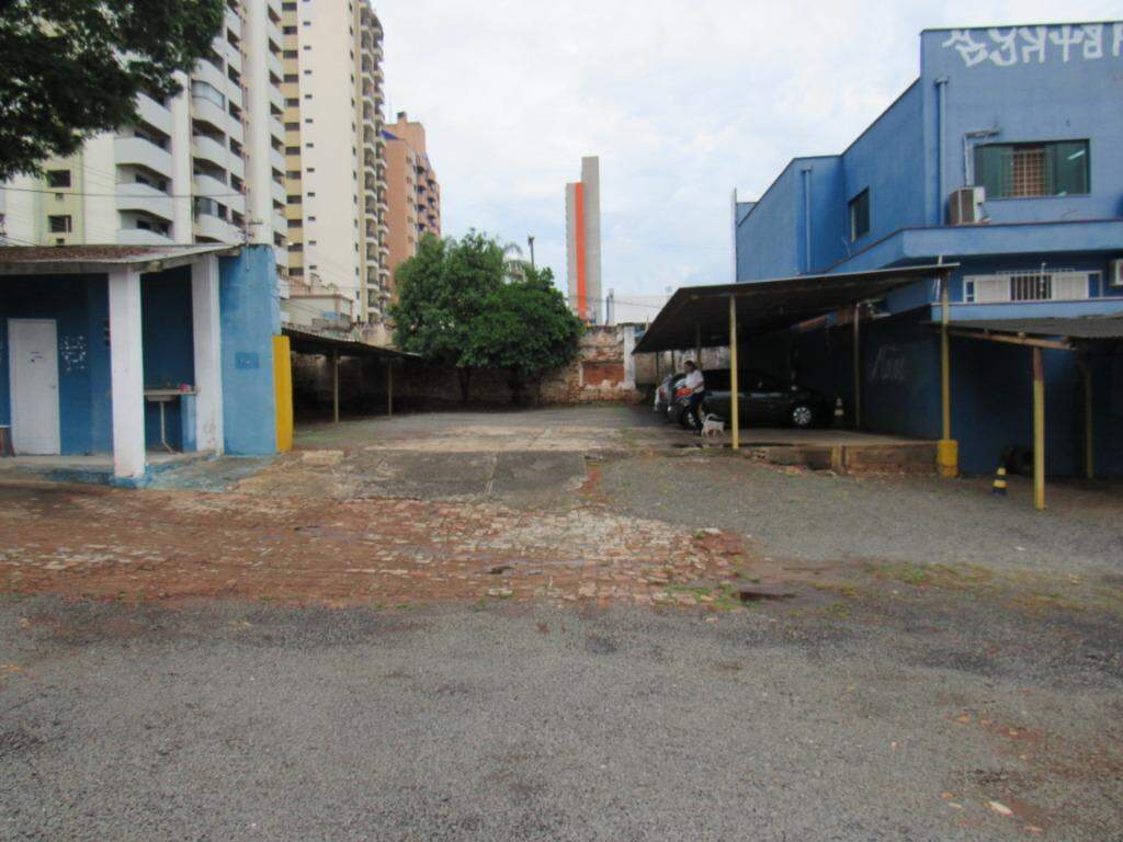 Terreno à venda no Centro: 