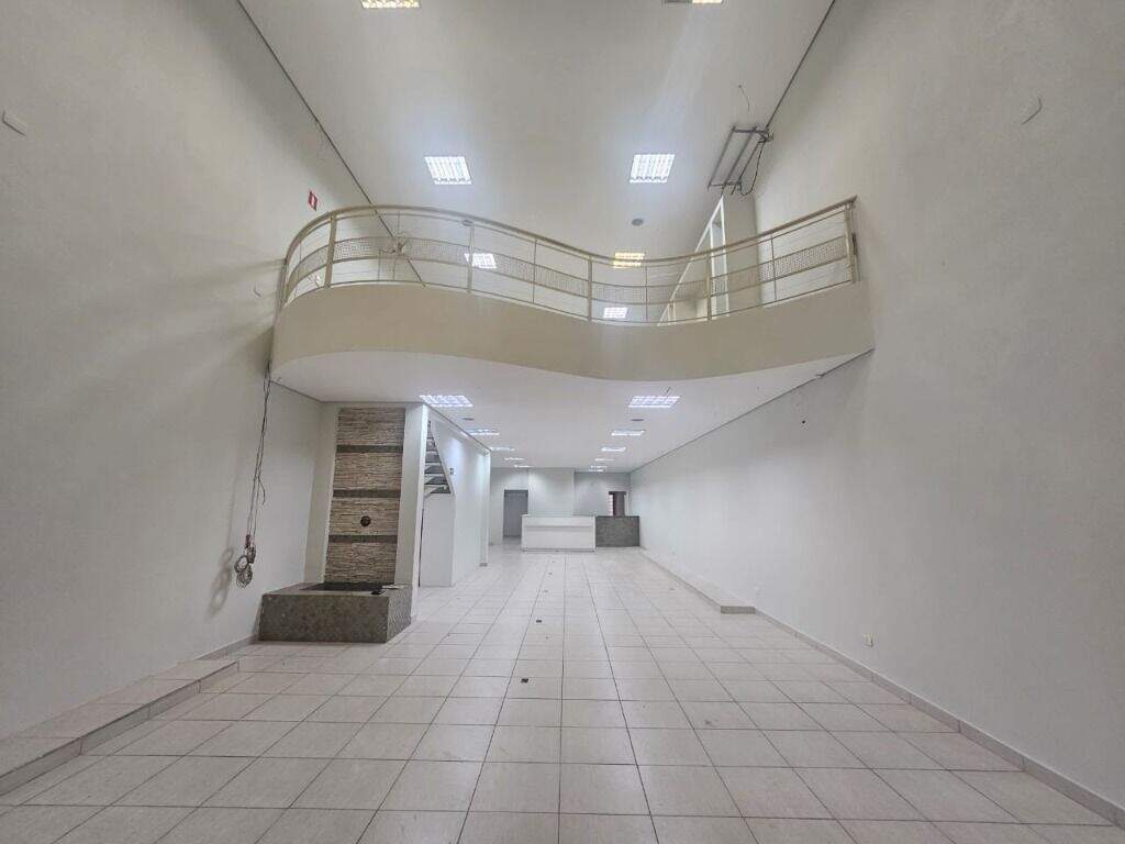 Salão para aluguel no Centro: 