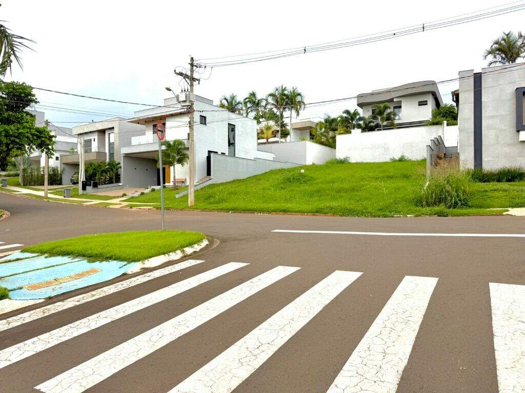 Terreno à venda no Santa Rosa: 