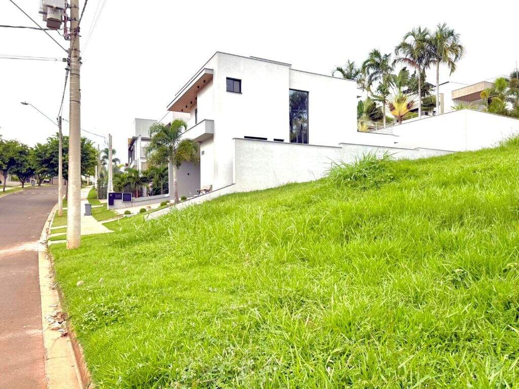 Terreno à venda no Santa Rosa: 