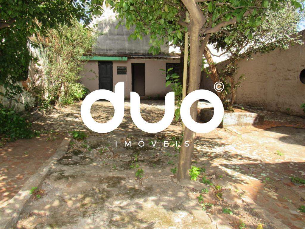 Casa à venda no Centro: 