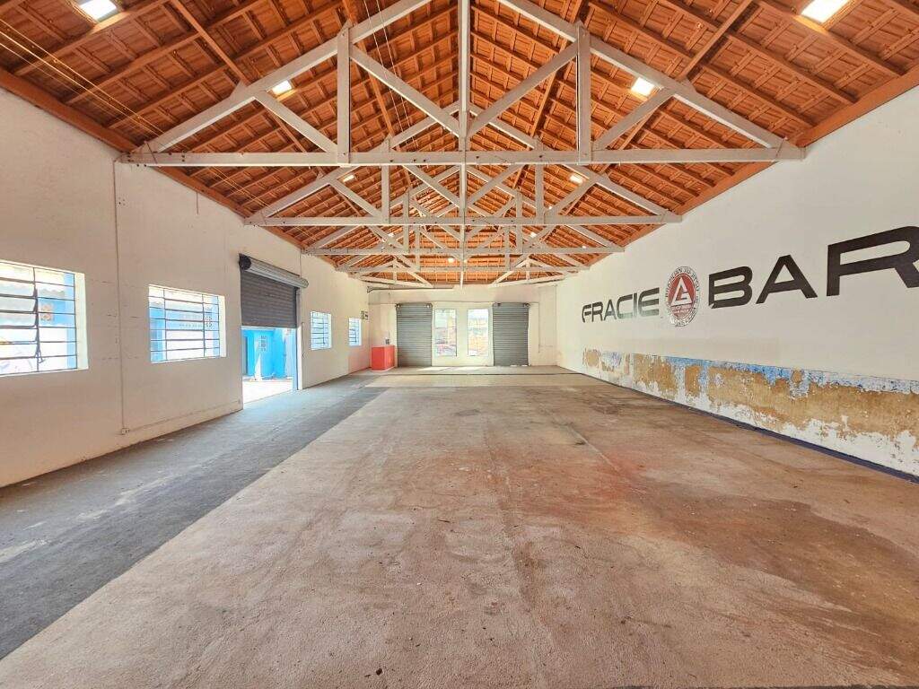 Barracão para aluguel no Alto: 