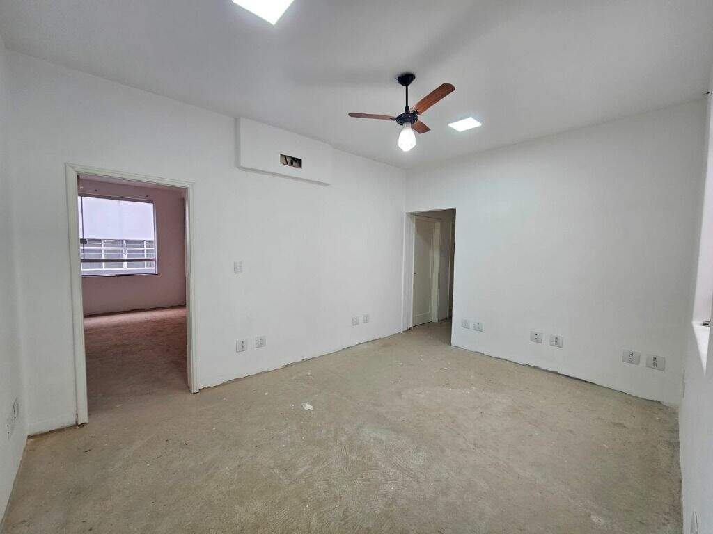 Sala para aluguel no Centro: 