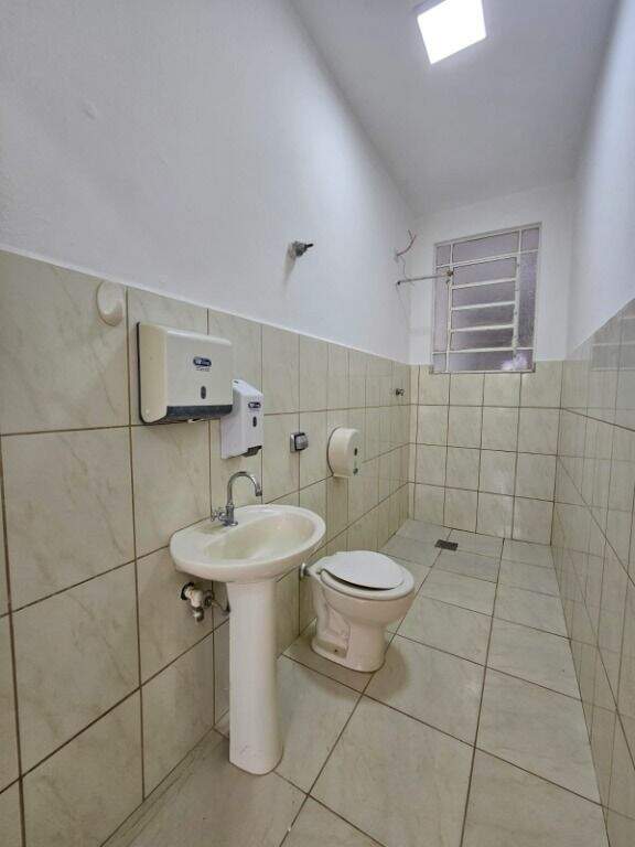 Sala para aluguel no Centro: 