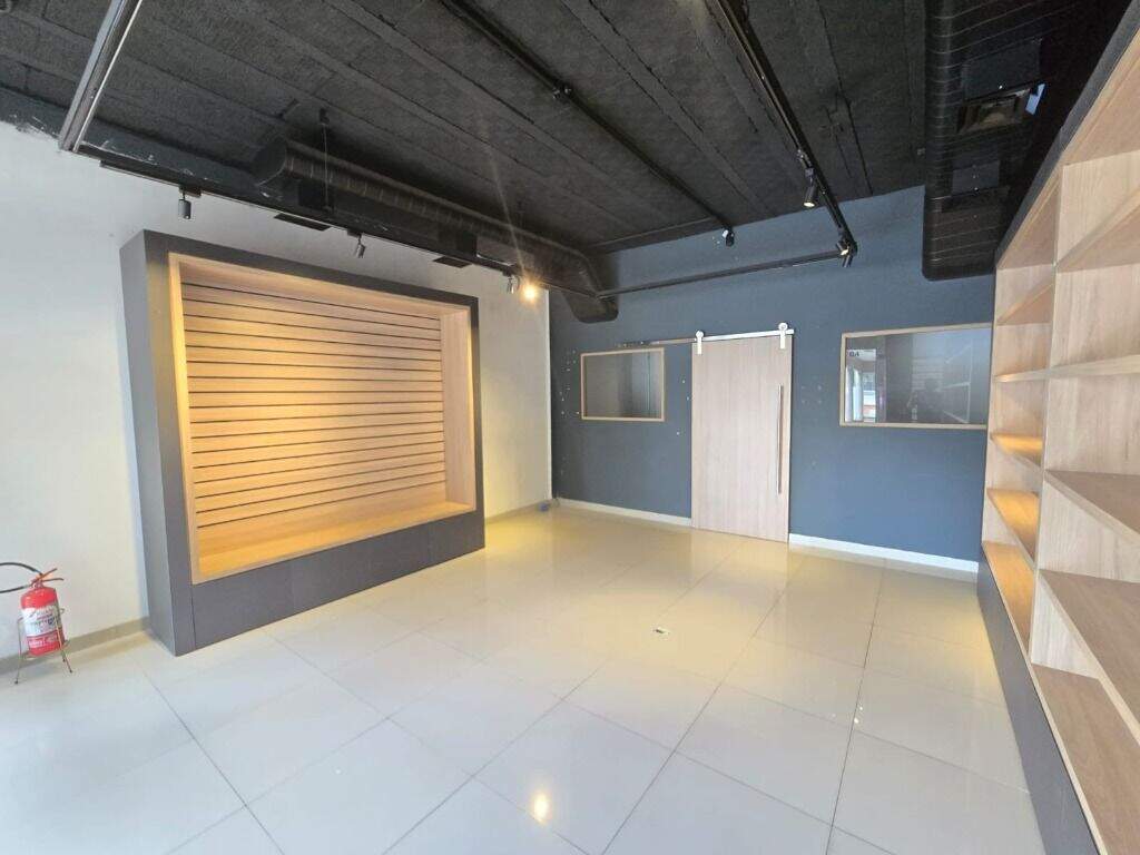 Sala para aluguel no Centro: 