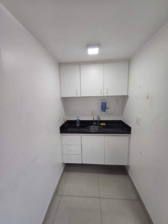 Sala para aluguel no Centro: 