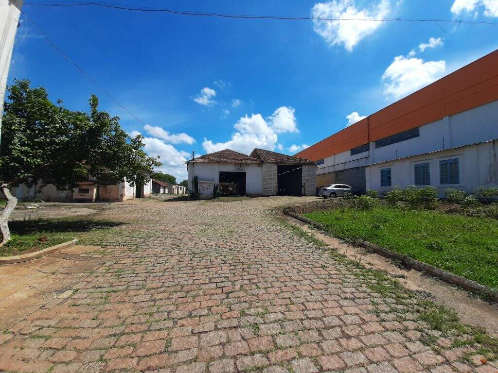 Área à venda no Santa Terezinha: 