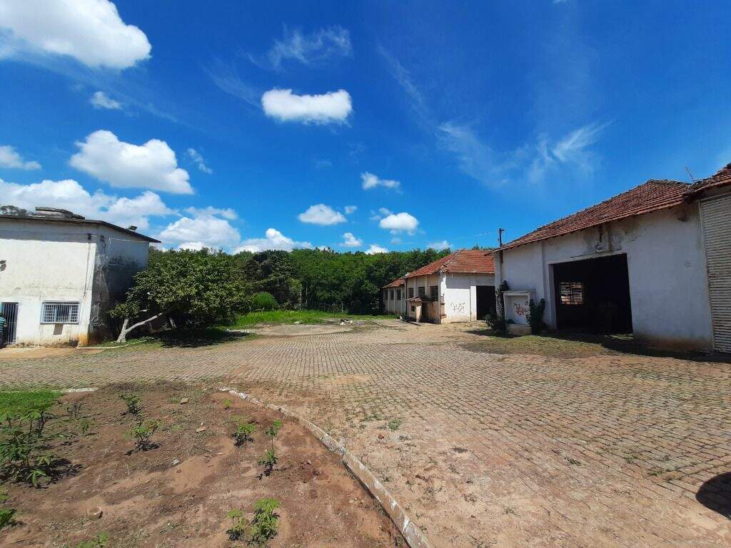 Área à venda no Santa Terezinha: 