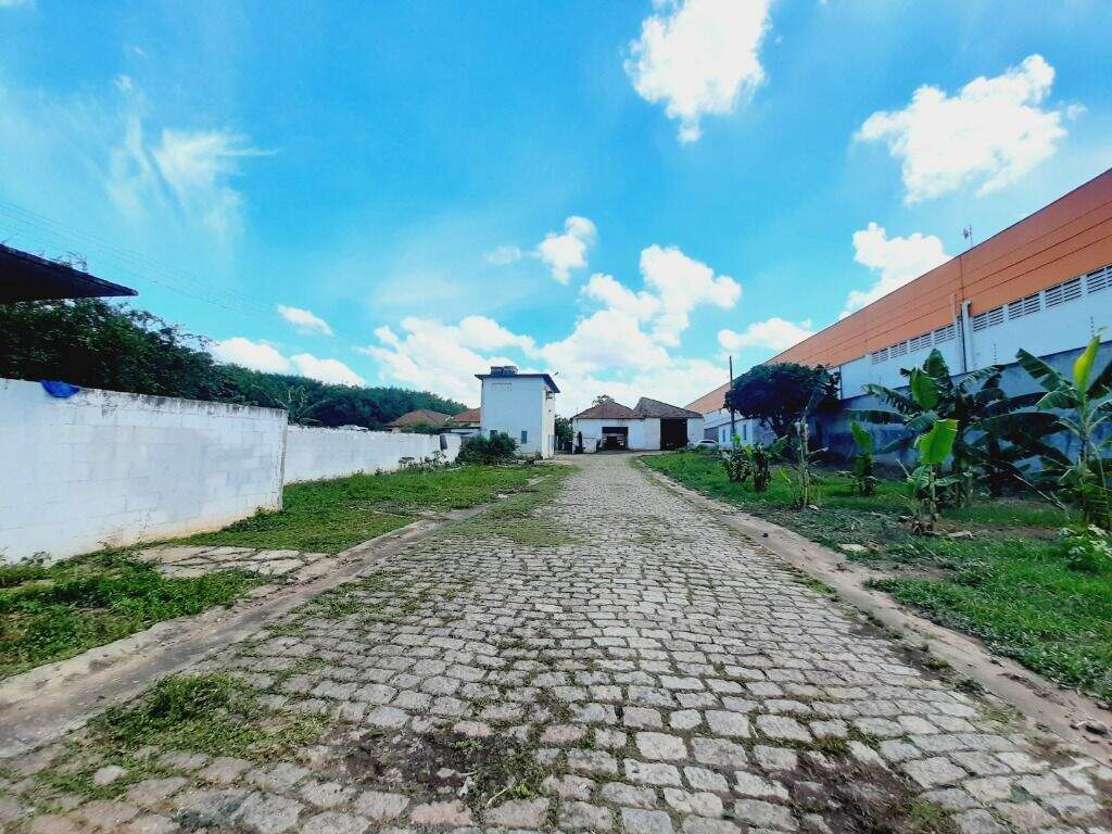 Área à venda no Santa Terezinha: 