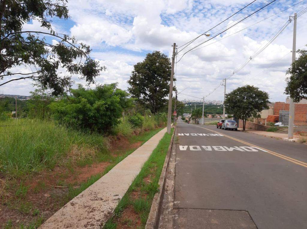 Área à venda no Jardim São Mateus: 