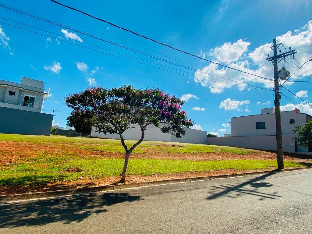 Terreno à venda no Água Branca: 
