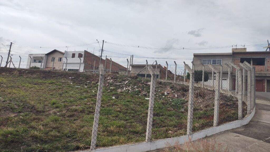 Terreno à venda no Parque Residencial Monte Rey III: 