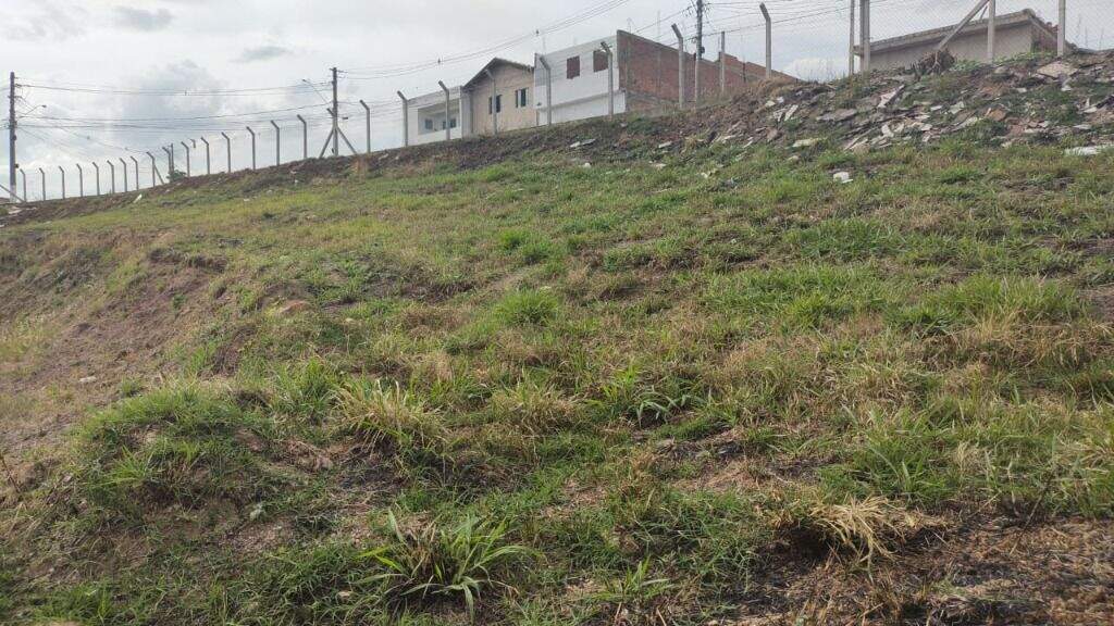 Terreno à venda no Parque Residencial Monte Rey III: 