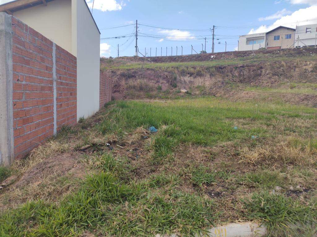 Terreno à venda no Parque Residencial Monte Rey III: 
