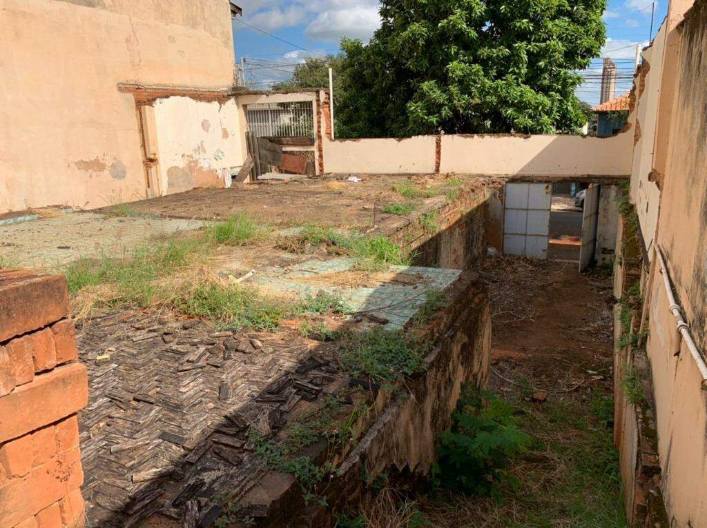 Terreno à venda no Centro: 