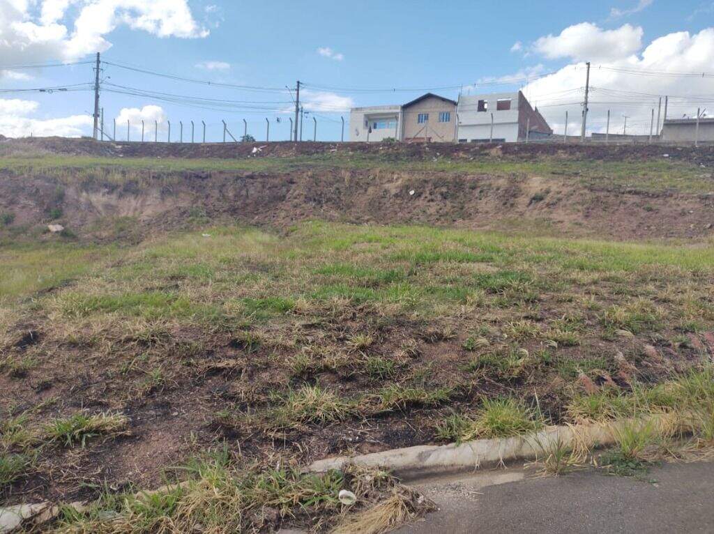 Terreno à venda no Parque Residencial Monte Rey III: 