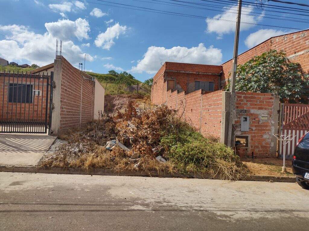 Terreno à venda no Parque Residencial Monte Rey III: 