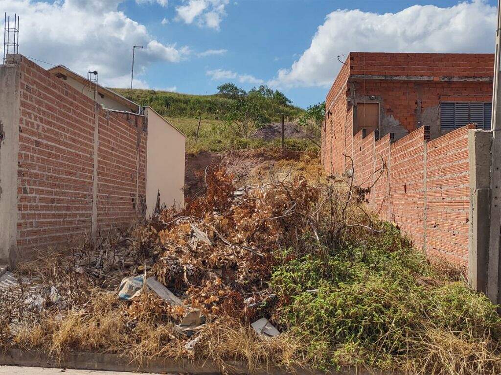 Terreno à venda no Parque Residencial Monte Rey III: 