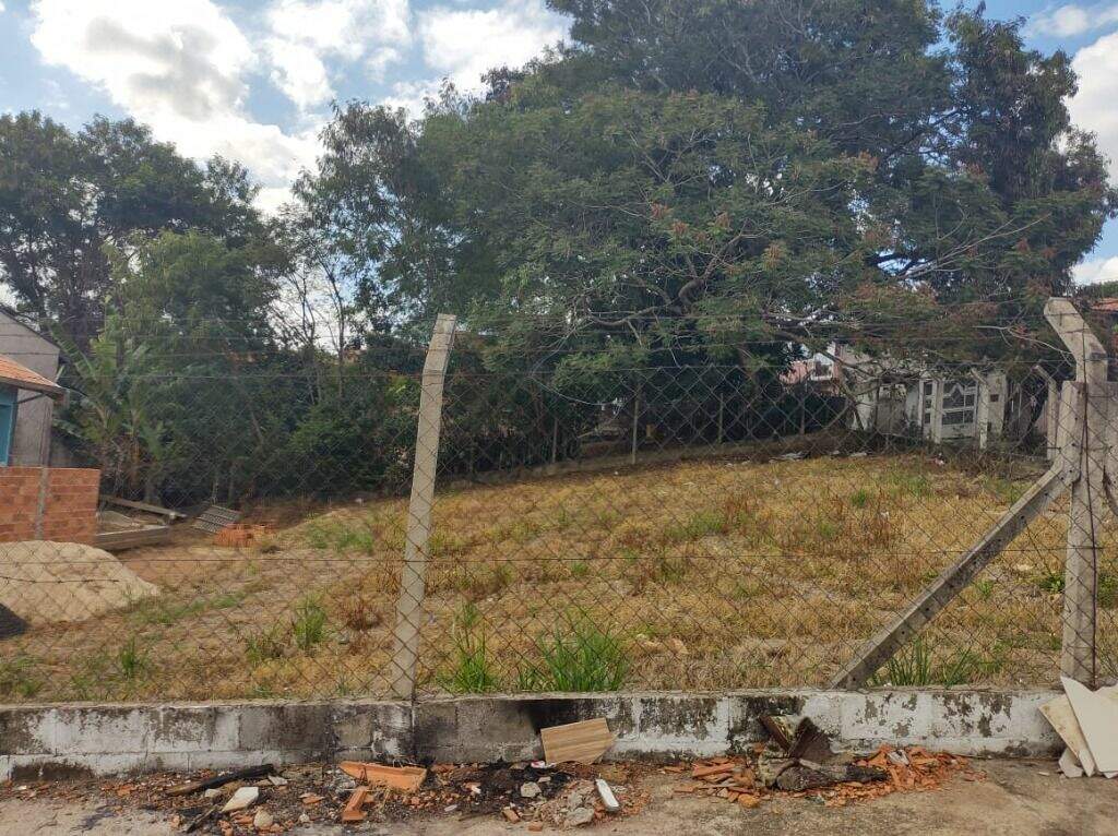 Terreno à venda no Parque Residencial Monte Rey III: 