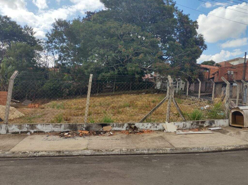 Terreno à venda no Parque Residencial Monte Rey III: 