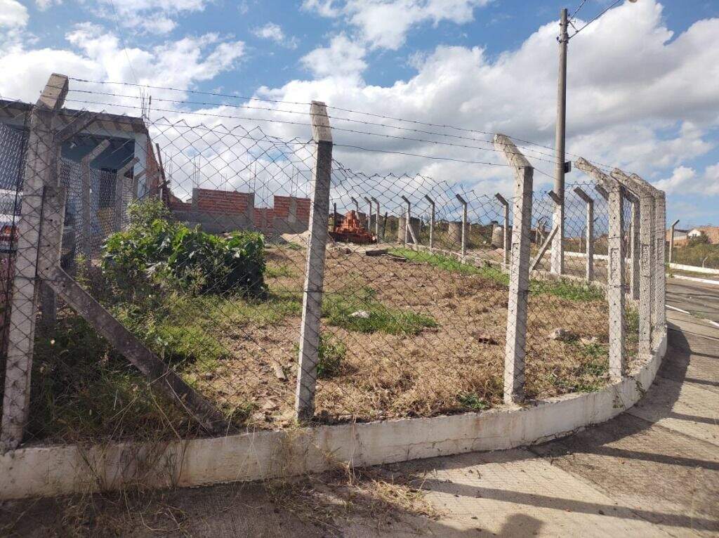 Terreno à venda no Parque Residencial Monte Rey III: 