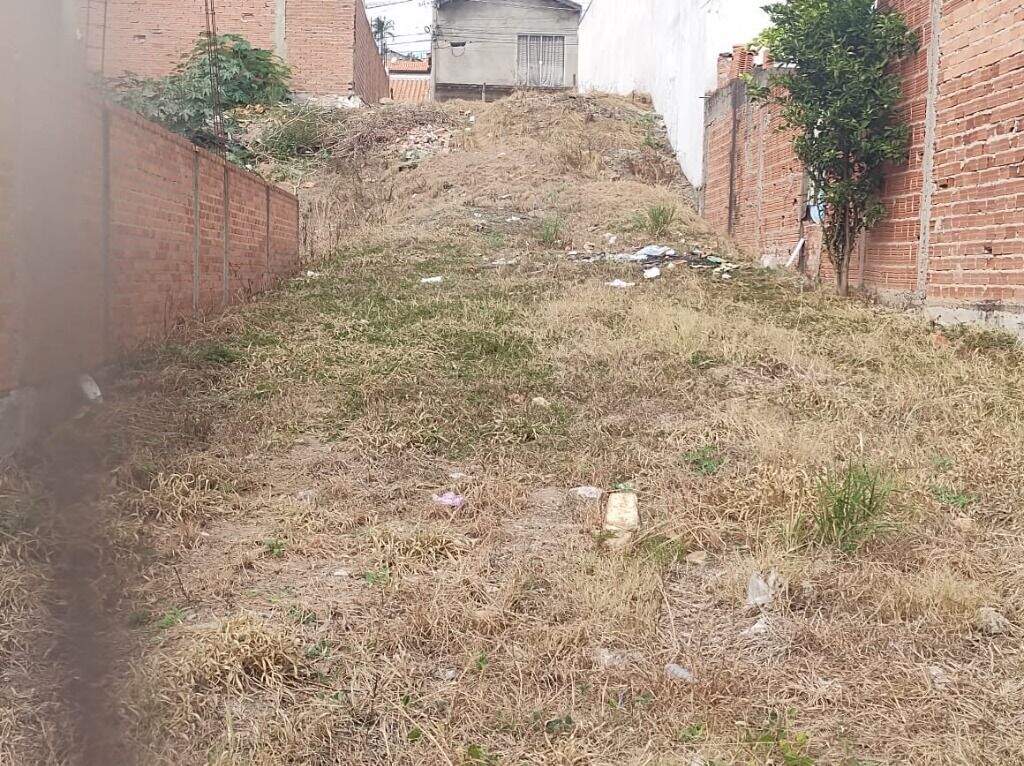 Terreno à venda no Monte Rey 3: 