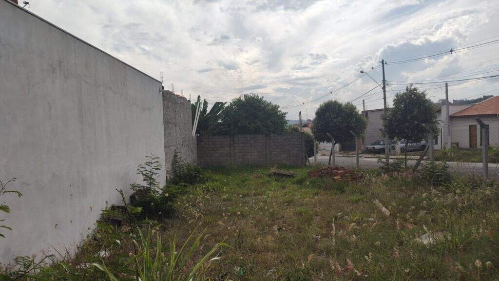 Terreno à venda no Parque Residencial Monte Rey III: 