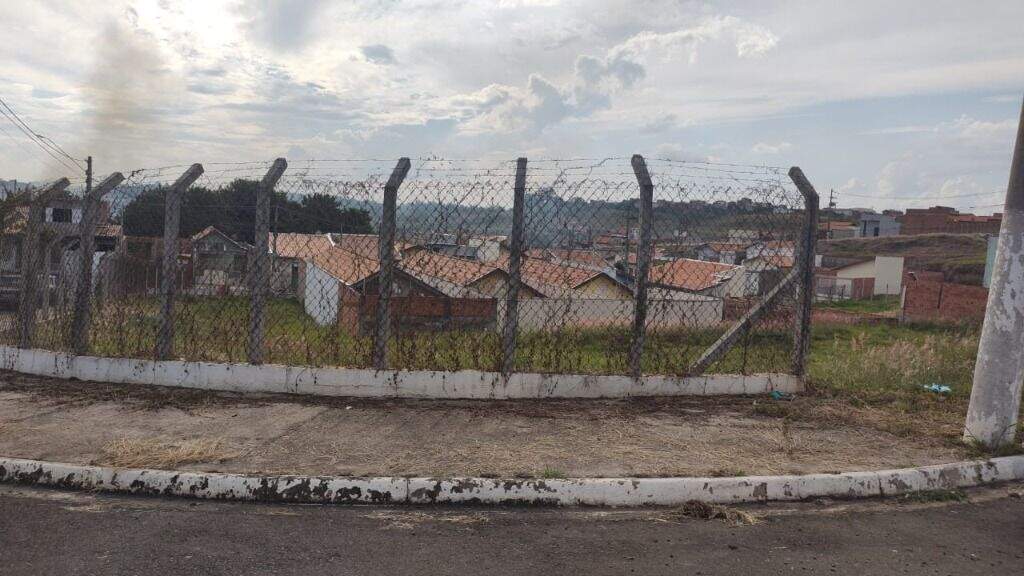 Terreno à venda no Parque Residencial Monte Rey III: 