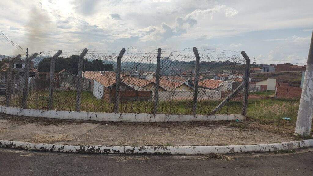 Terreno à venda no Parque Residencial Monte Rey III: 