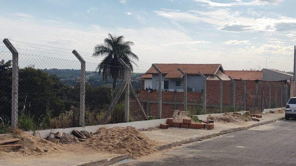 Terreno à venda no Parque Residencial Monte Rey III: 