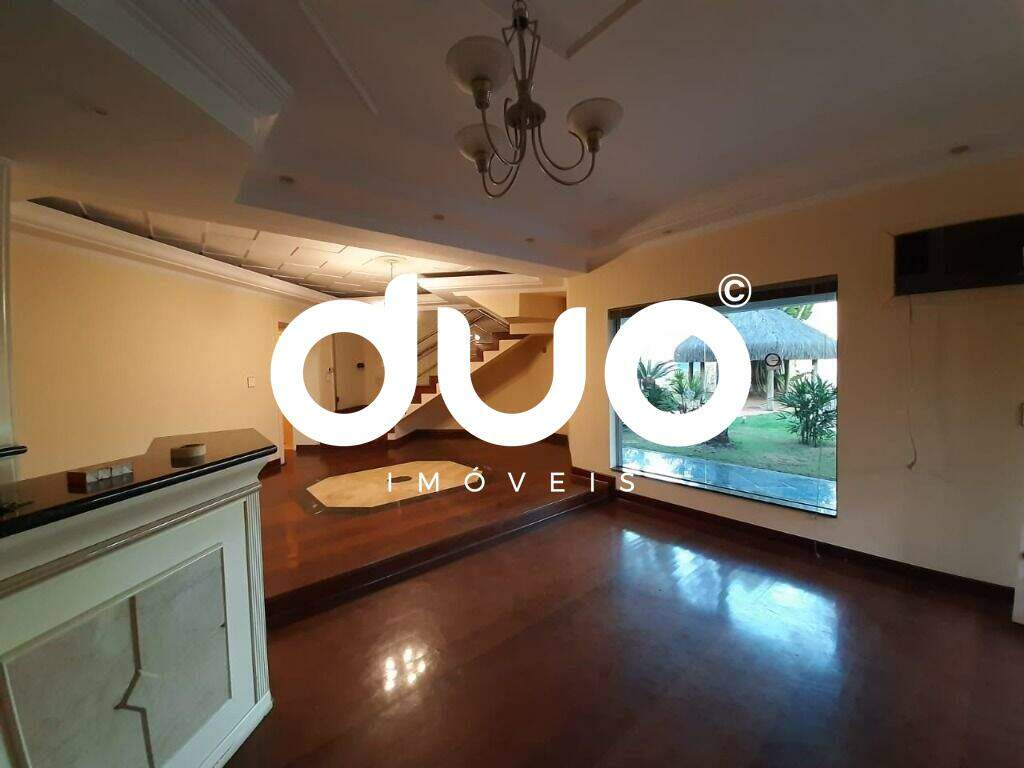Casa à venda no Centro: 