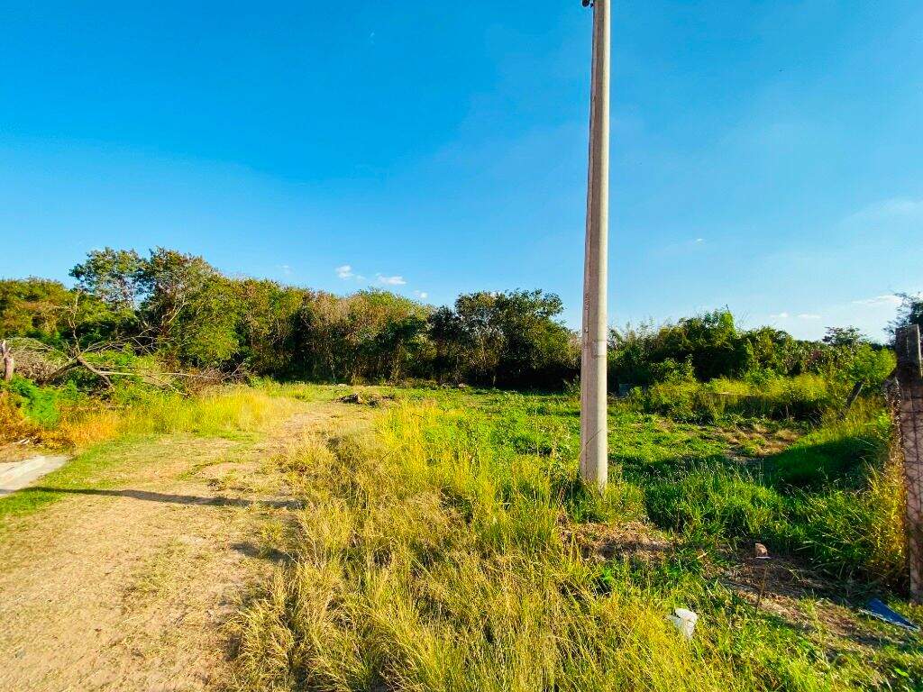 Área à venda no Chácara Esperia: 