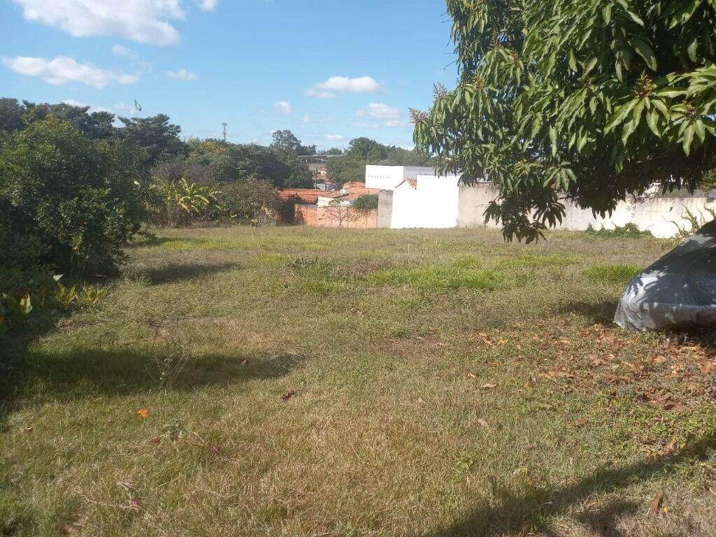 Área à venda no Jardim Sonia: 
