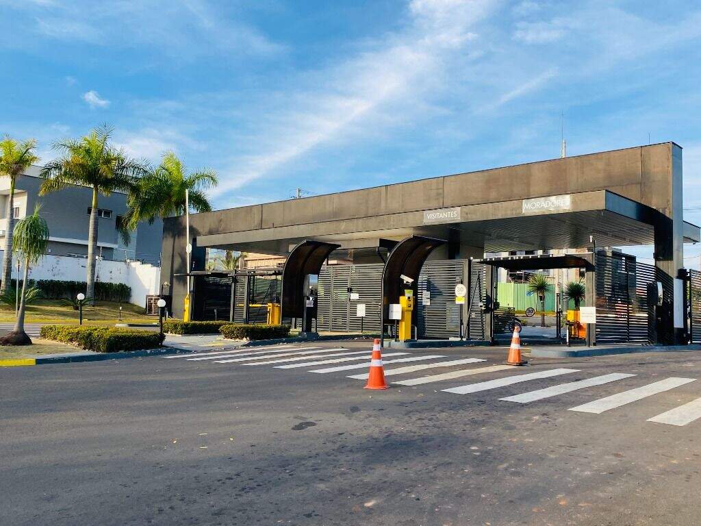 Terreno à venda no Loteamento Residencial e Comercial Villa DAquila: 