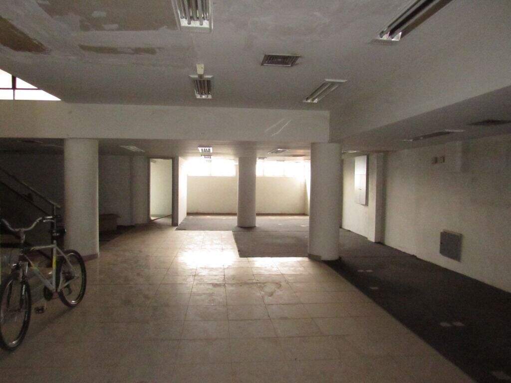 Salão para aluguel no Vila Rezende: 