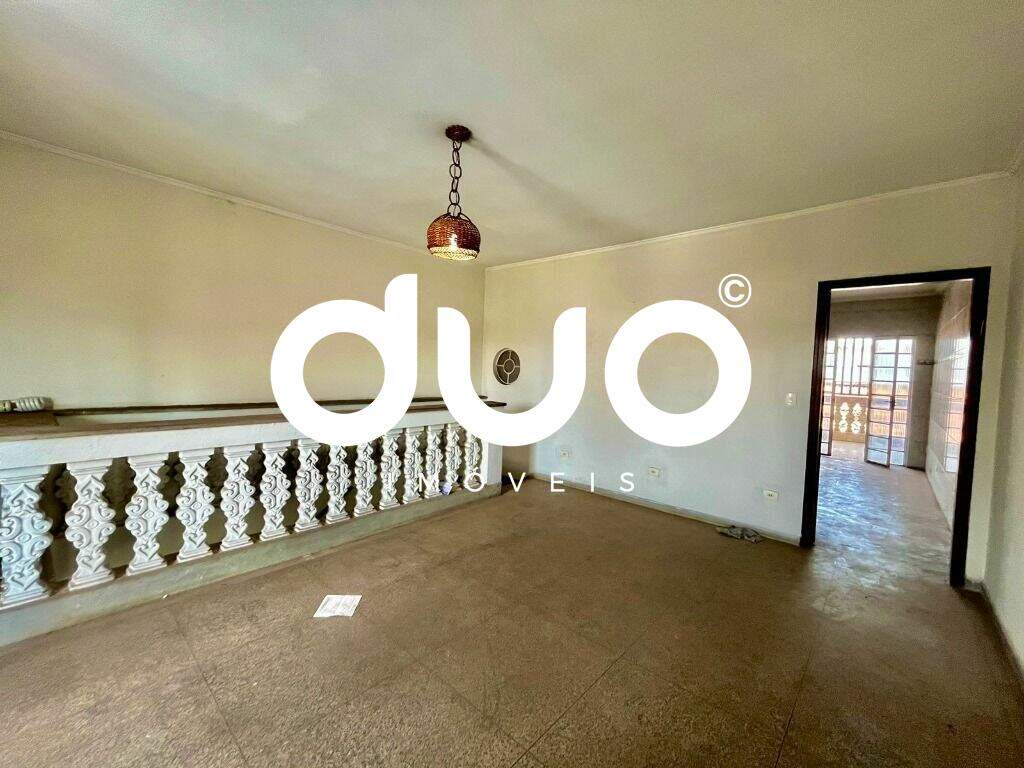 Casa à venda no Paulicéia: 