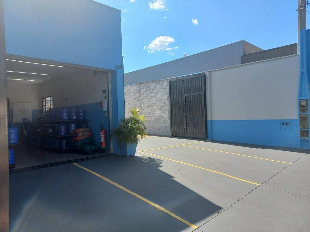 Salão à venda no Jardim São Pedro: 