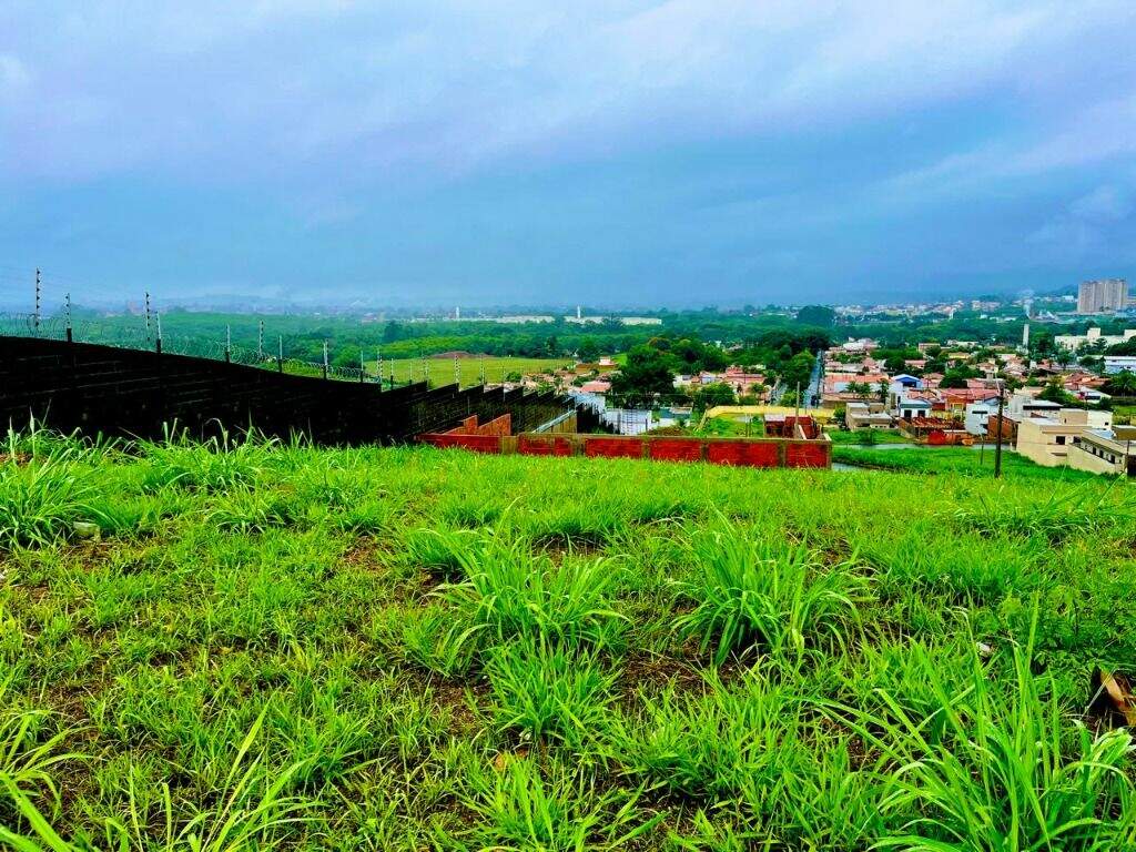 Terreno à venda no Jardim São Francisco: 