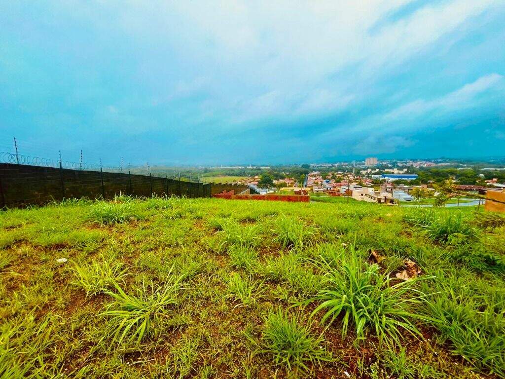 Terreno à venda no Jardim São Francisco: 